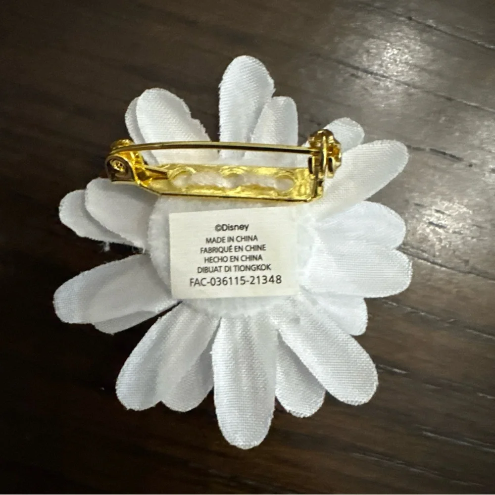 White And Yellow Disney Parks Minnie Mouse Flower Flair Pin Lapel